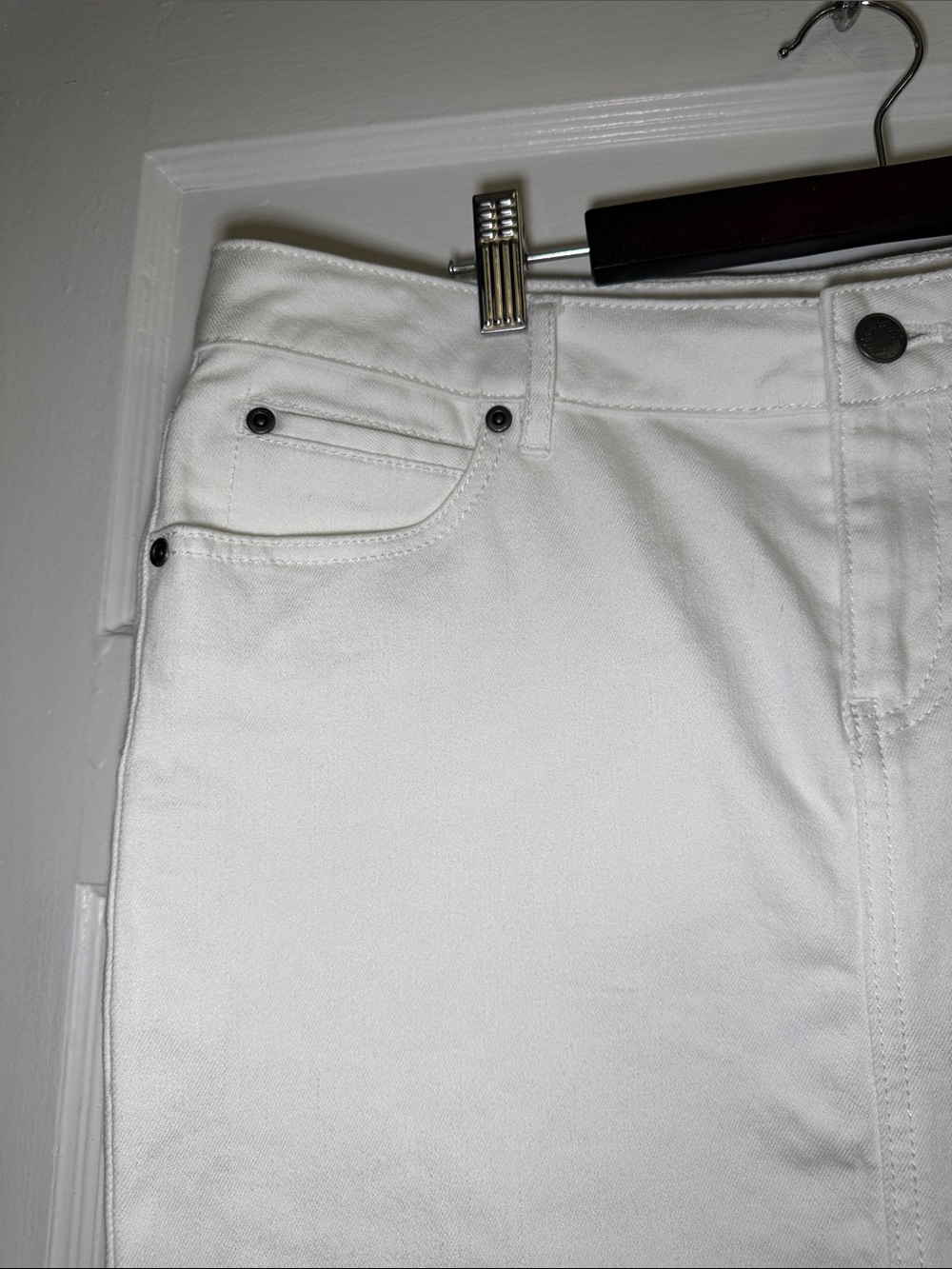 J. Jill White Cotton Stretch Denim Skirt Knee Length Size 12 - Picture 4 of 7